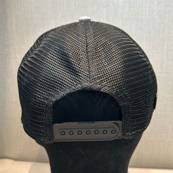 Garner State Park Mesh Snapback Trucker Hat Cap Texas GSP Black Gray Red Patch - Picture 3 of 8